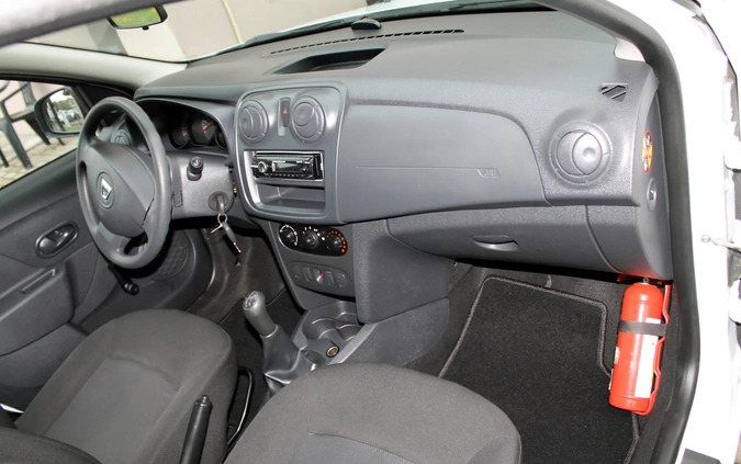 Dacia Logan cena 23900 przebieg: 63462, rok produkcji 2015 z Skoczów małe 137